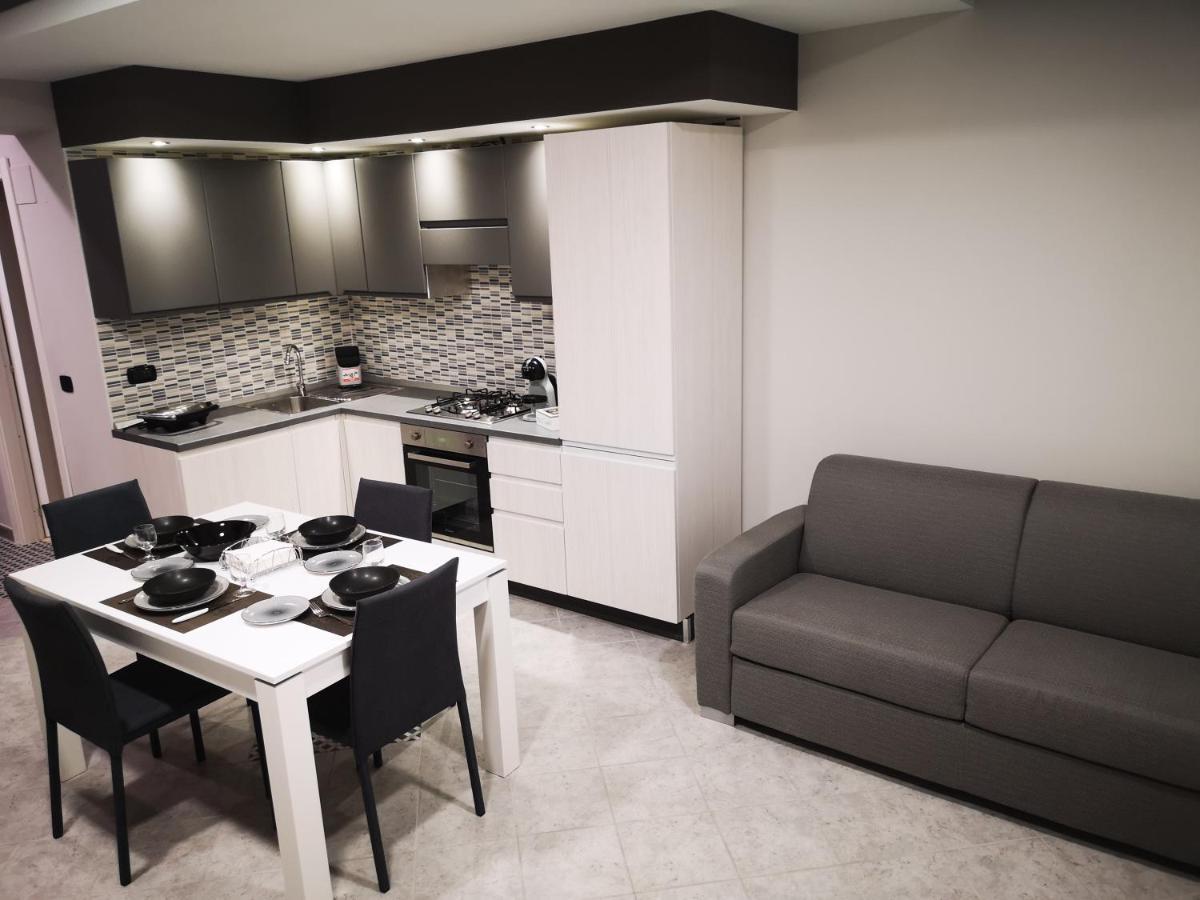 Agas Exclusive Apartment Catanzaro Luaran gambar