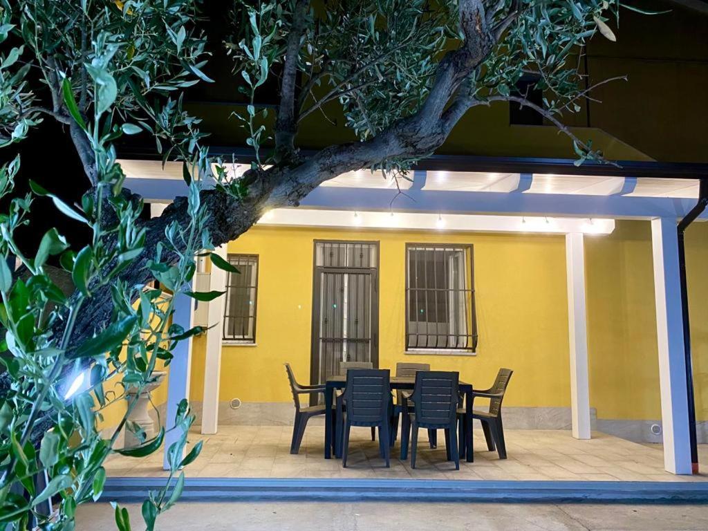 Agas Exclusive Apartment Catanzaro Luaran gambar